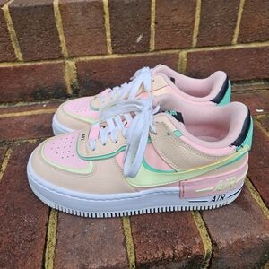 Nike Women's Sneakers - Pink, Cream, Green